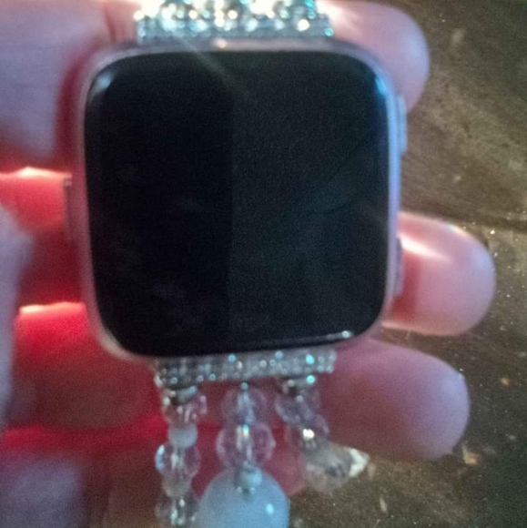 Fitbit versa 2 - Picture 3 of 3